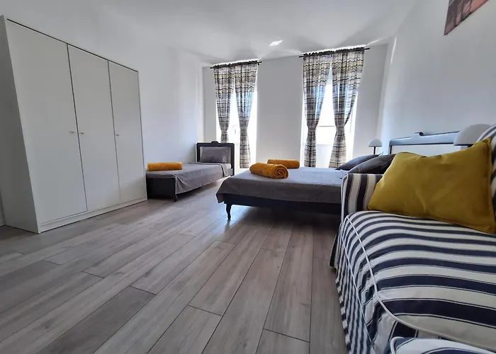 Zeus Apartment