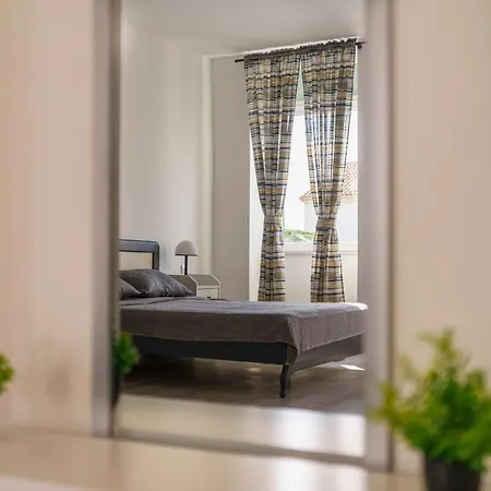 Zeus Apartment
